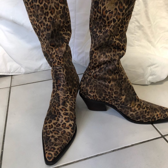 donald pliner leopard boots
